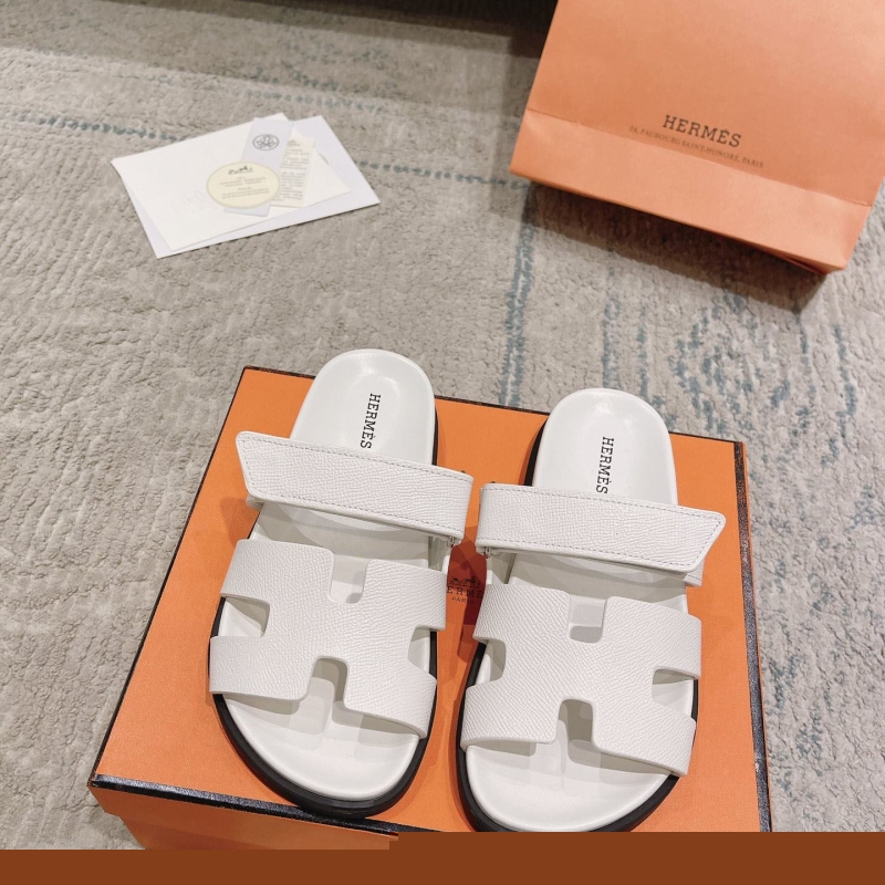 H**mes slippers